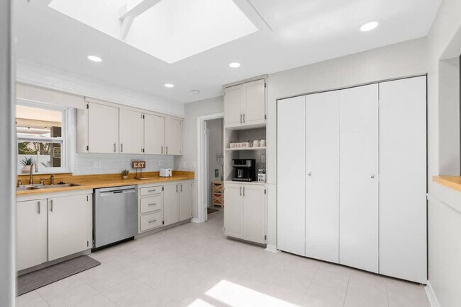 Building Photo - 31178 Park Ridge Dr