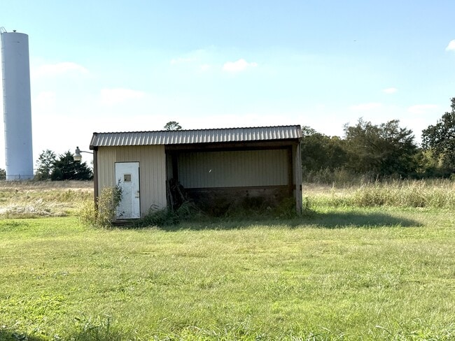 Building Photo - 5566 OK-199