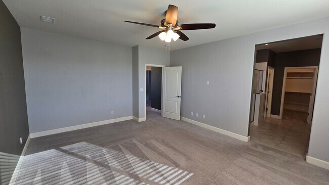 Building Photo - Beautiful two story Spanish springs home