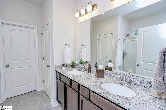 Building Photo - 431 White Peach Way