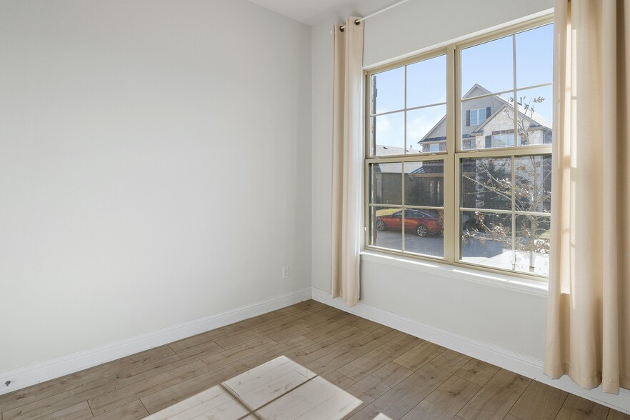 Building Photo - 8211 Agarito Way