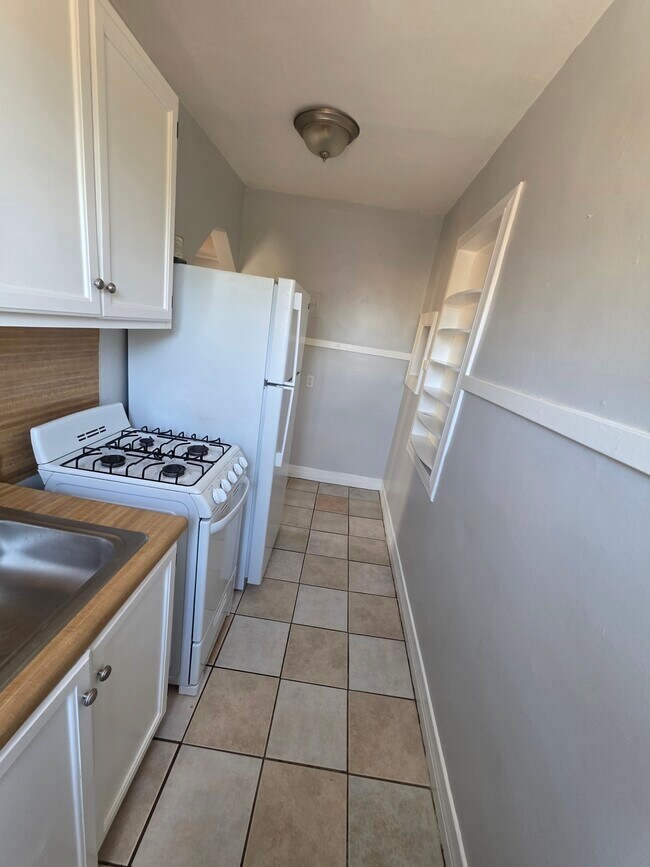 Building Photo - Virginia Ann