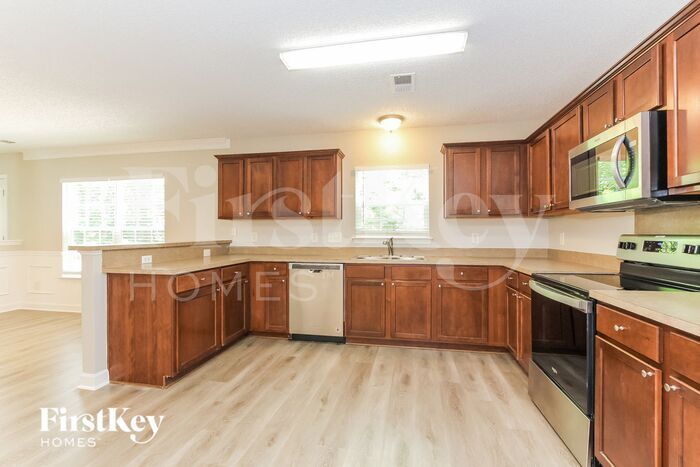 Building Photo - 2217 Thorn Crest Dr