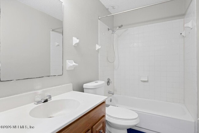 Building Photo - 850 Spearing St