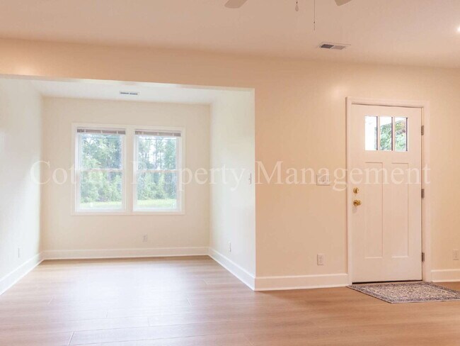 Building Photo - 4204 Wrightsville Ave