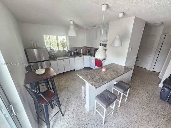 Building Photo - 1241 NW 6th St