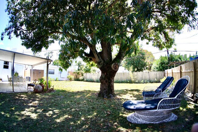 Building Photo - 620 Winters St