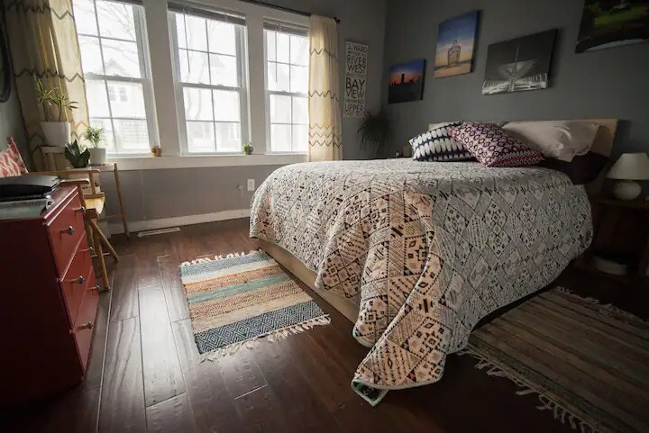 First floor bedroom - 3122 N Booth St