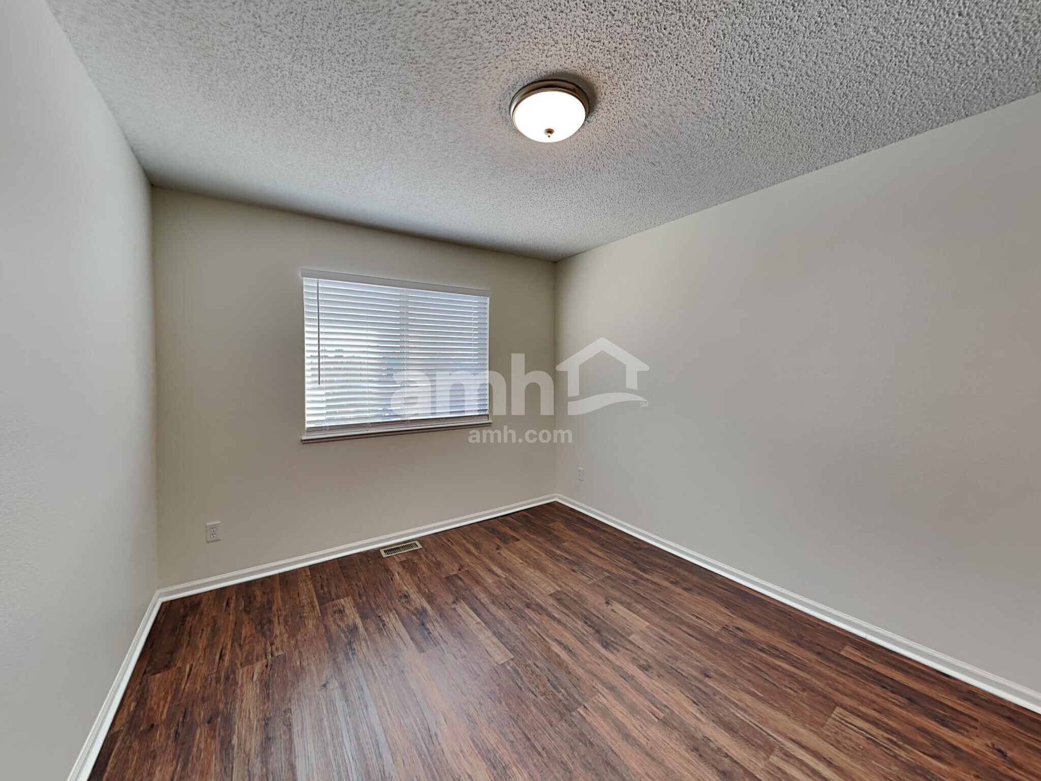 Building Photo - 8226 Wilmington Dr