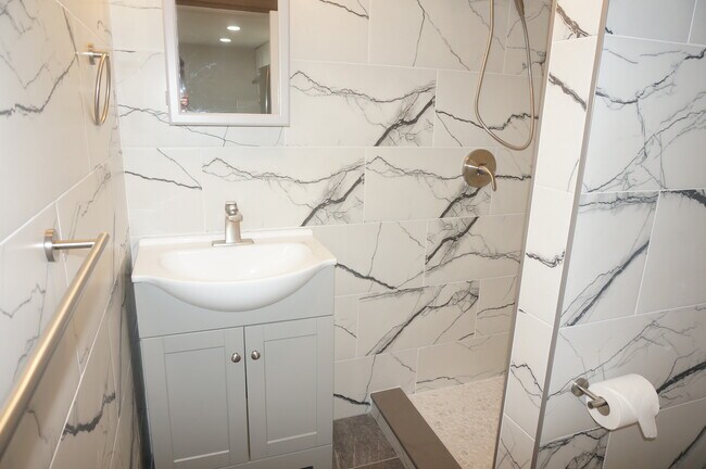 Building Photo - 301 Concord Rd