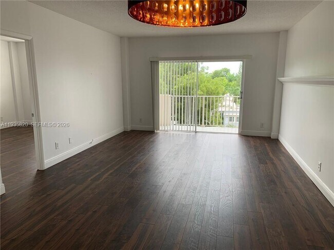 Building Photo - 1455 N Treasure Dr