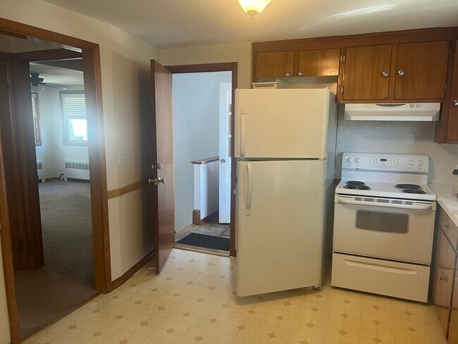 Building Photo - 116 Summit Ave