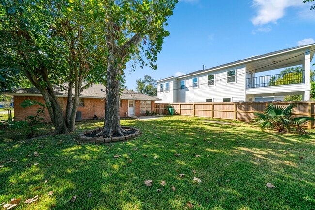 Building Photo - 9614 Long Branch Ln