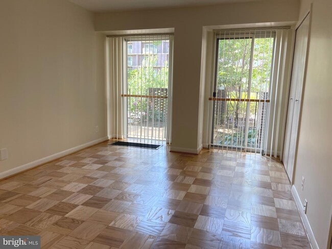 Building Photo - 520 N St SW