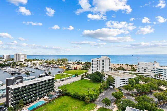 Building Photo - 3055 Harbor Dr