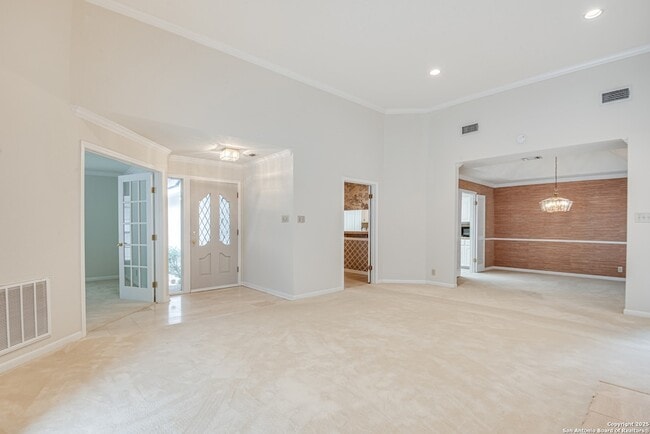 Building Photo - 14823 River Glen N