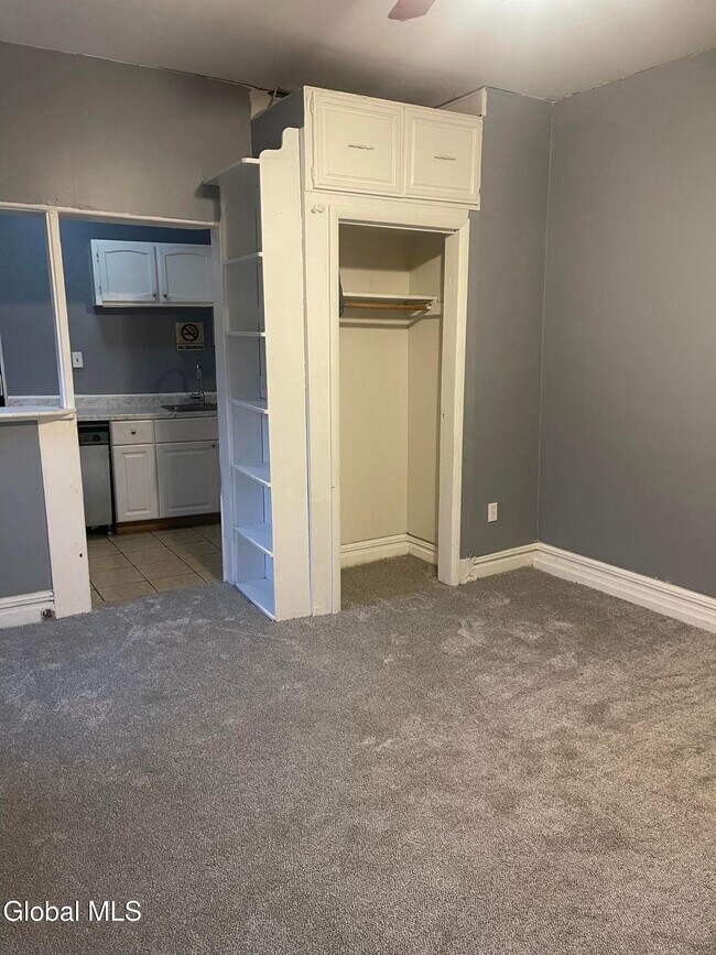 Building Photo - 2156 5th Ave