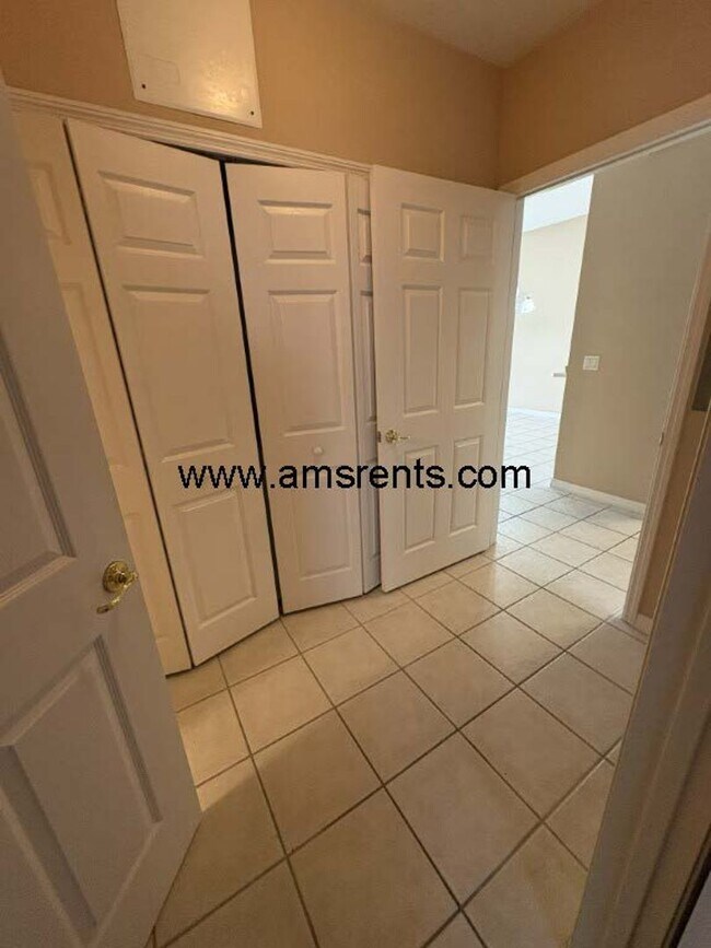 Building Photo - Spacious 2 bedroom 2 bath Condo in North Shore at Lake Hart