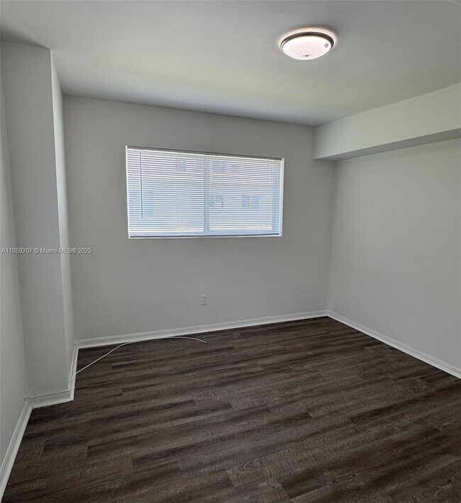 Building Photo - 670 NE 88th Terrace