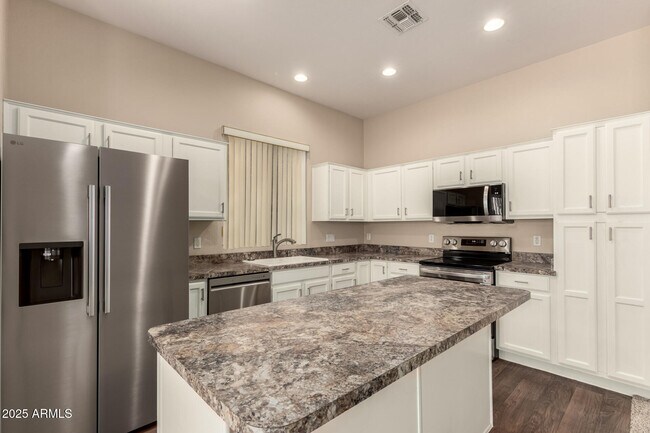 Building Photo - 6970 W Paso Trail