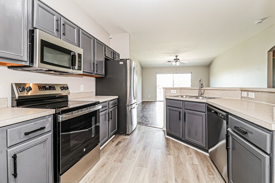 Building Photo - 202 Freedom Trl