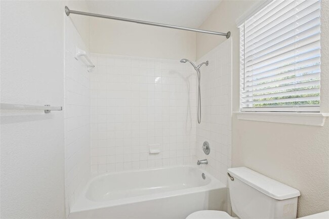 Building Photo - 1616 Windy Park Ct