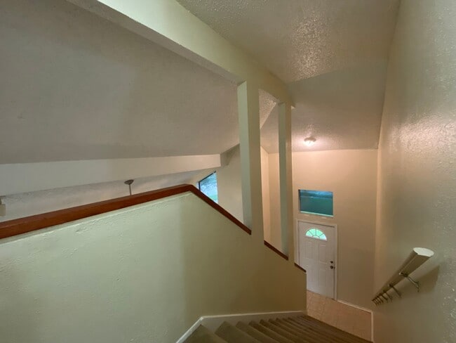 Building Photo - 10531 Golden Meadow Dr