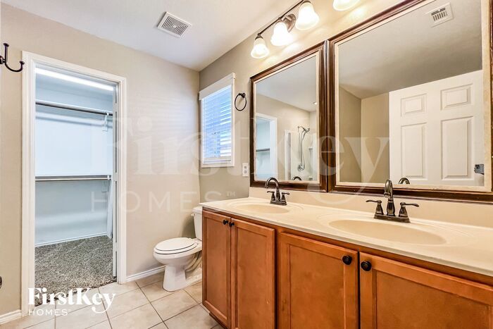 Building Photo - 128 Abelia Dr