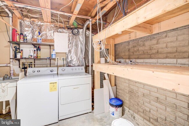 Building Photo - 14536 Castleford Ct