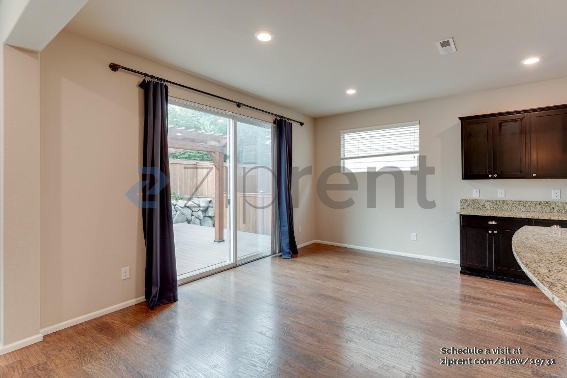 Building Photo - 8624 Adonis Ave NE