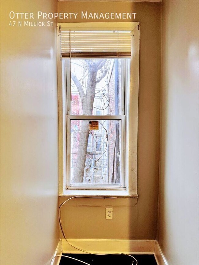 Building Photo - 47 N Millick St