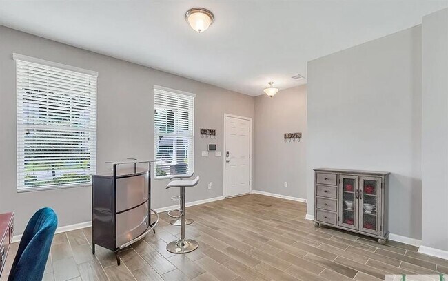 Building Photo - 365 Southwilde Way