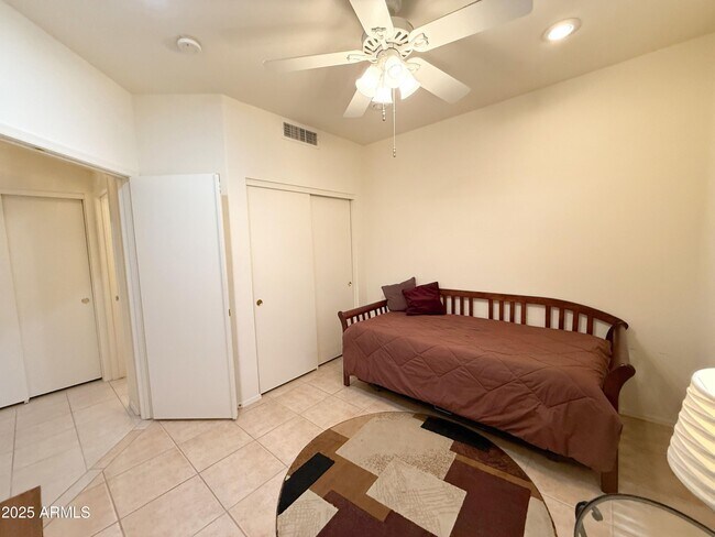 Building Photo - 17934 W Deneen Way