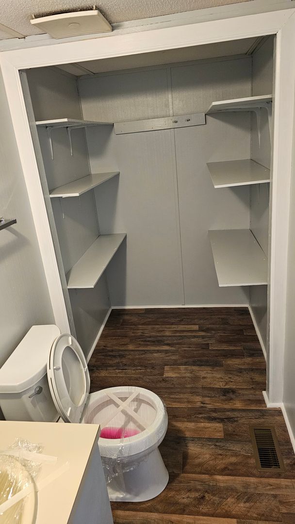 Building Photo - 2217 Glenburn Rd