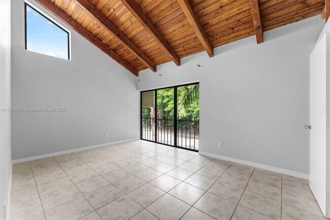 Building Photo - 15805 SW 91st Ct
