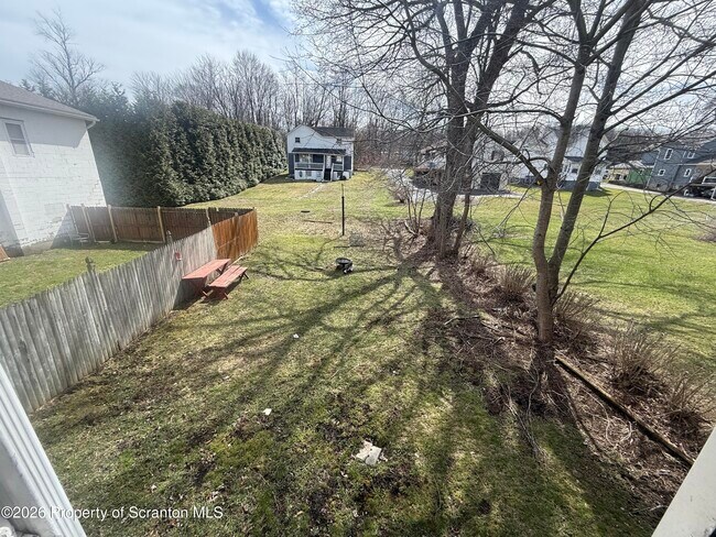 Building Photo - 301 Main St