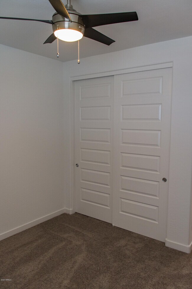 Building Photo - 1106 E Weatherby Way