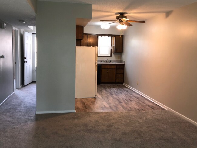 Building Photo - 1730 NW Pine Rd