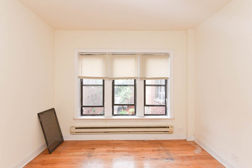 Building Photo - 3832 N Fremont St