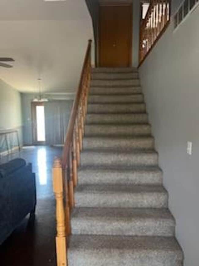 Building Photo - Highland Golf  Course Rental