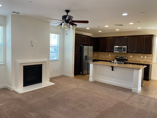 Building Photo - Turnstone Community off Iron Point & Prairie City. 4 Bdrm, 3 Bath - Walk to nature trails, park, ...