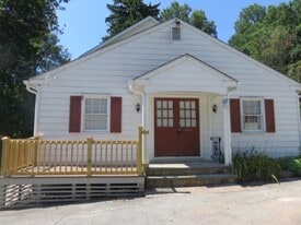 Building Photo - 1054 Pike Springs Rd