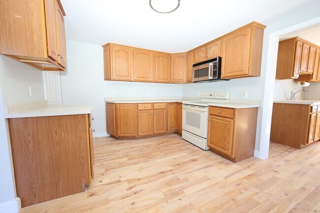 Building Photo - 150 Neponset St