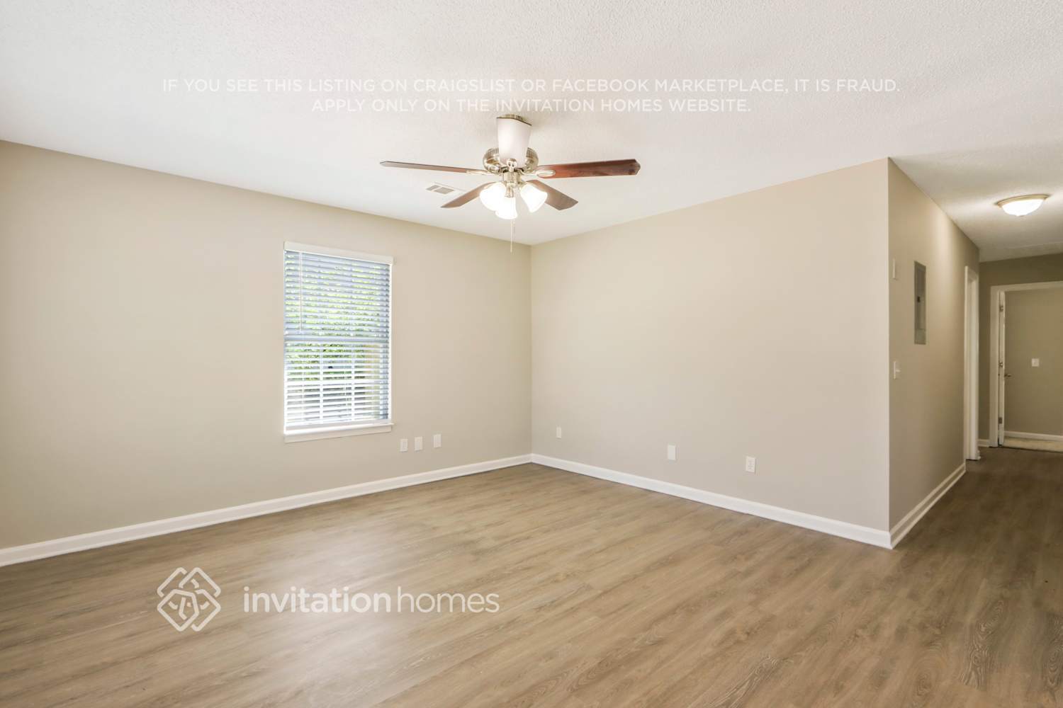 Building Photo - 5663 Chrys St