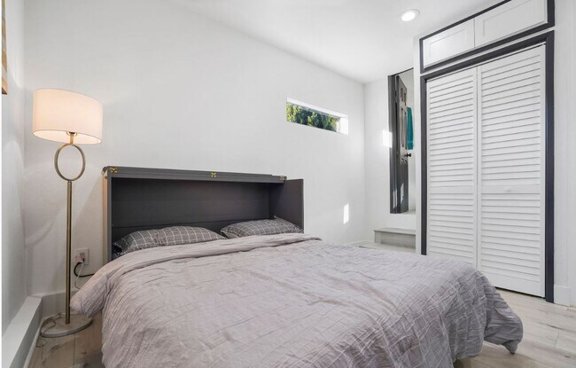 Building Photo - 5601 Corbett St