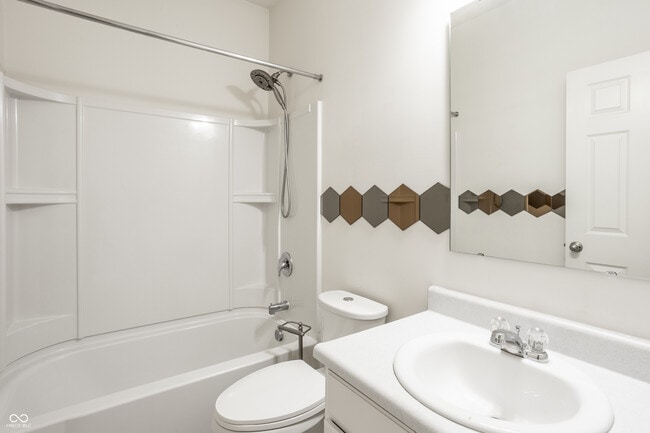 Building Photo - 3394 Roundlake Lane