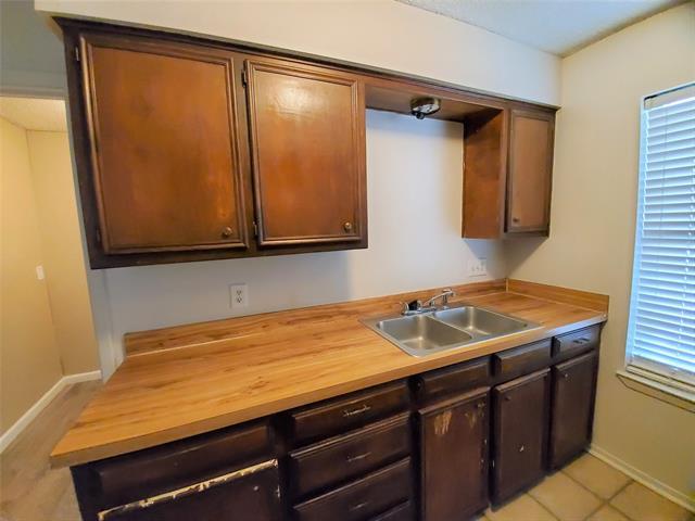 Building Photo - 1002 Mulkey Ln