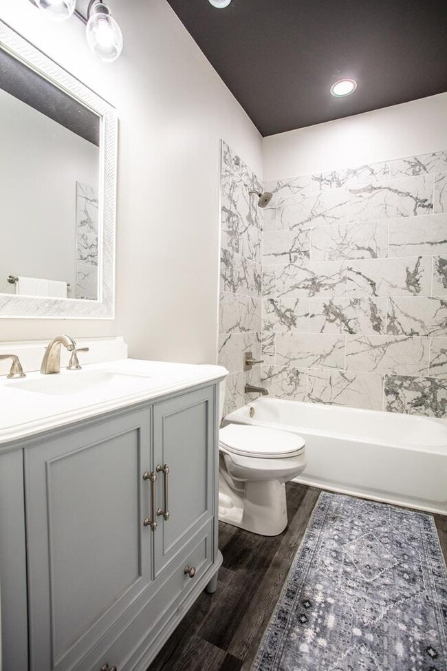 Building Photo - 823 Meridian Rd