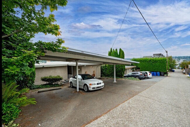 Building Photo - 3622 13th Ave W