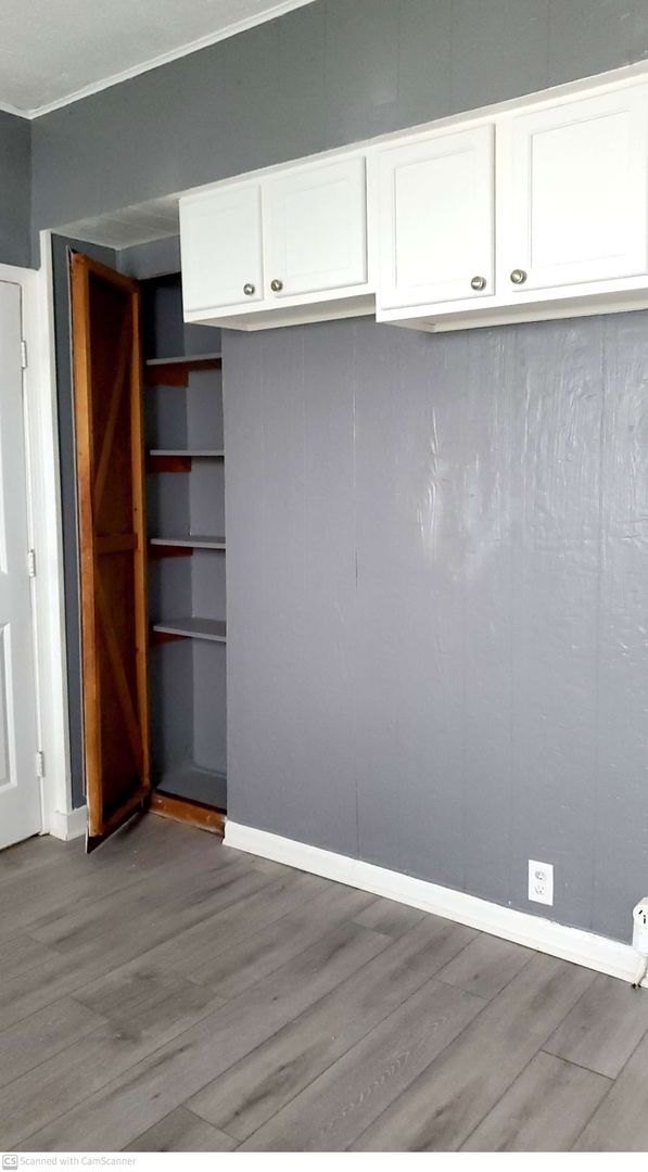 Building Photo - 1/2 off! (HALF OFF) 2nd month rent! Beautiful 3 bed 1.5 bath and ready for your move in